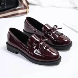 Mocassins vernis à franges pour femme