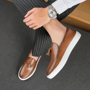 Mocassins à gland en cuir à semelles blanches pour hommes