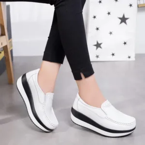 Mocassins orthopédiques à plateforme effet cuir
