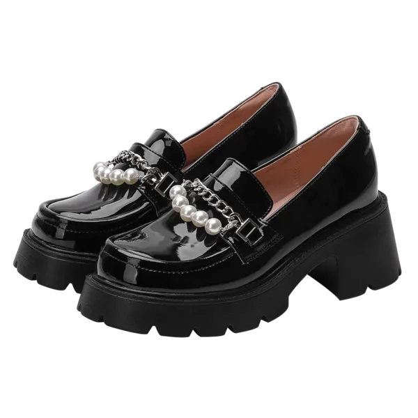 Mocassins à semelle épaisse avec chaîne et perles