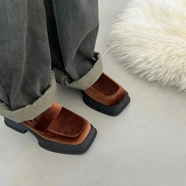 Mocassins en velours à talon pour femme
