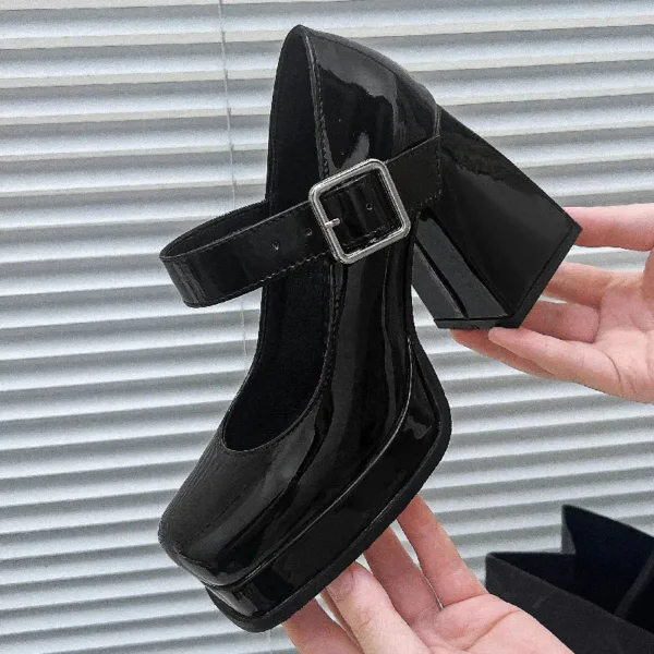 Mocassin Mary Jane vernis à talon carré – Image 4
