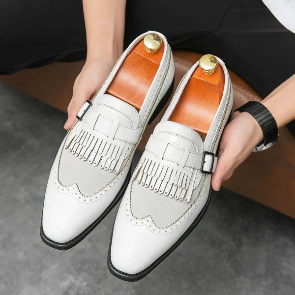 Mocassins bicolores à franges avec boucle – Image 3