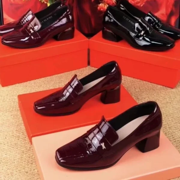 Mocassins à talons en cuir verni pour femmes – Image 6