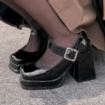 Mocassin Mary Jane vernis à talon carré