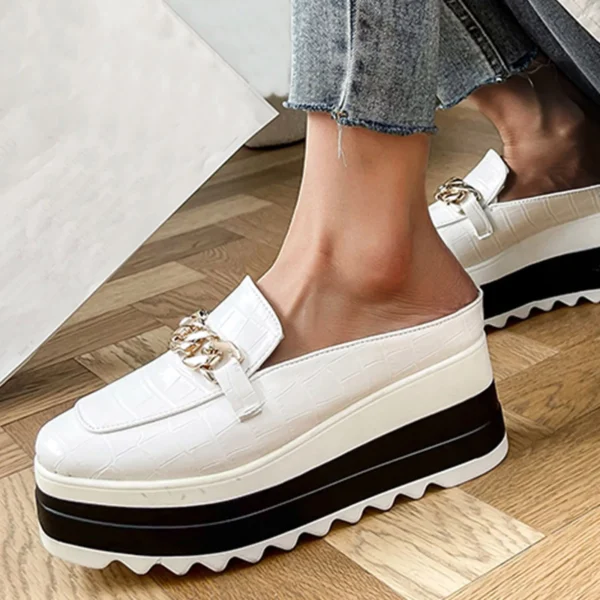 Mocassins ouverts compensés effet cuir