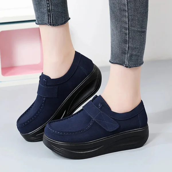 Mocassins compensés avec franges en suédine pour femme – Image 3
