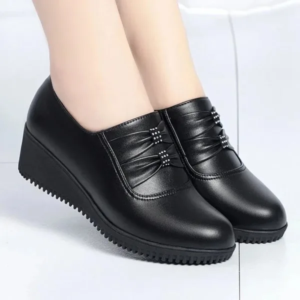 Mocassins compensés confortables en cuir noir pour femmes – Image 2