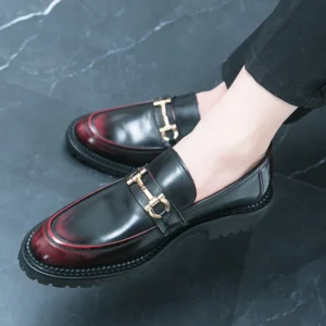 Mocassins noirs avec mors en métal en cuir synthétique pour homme