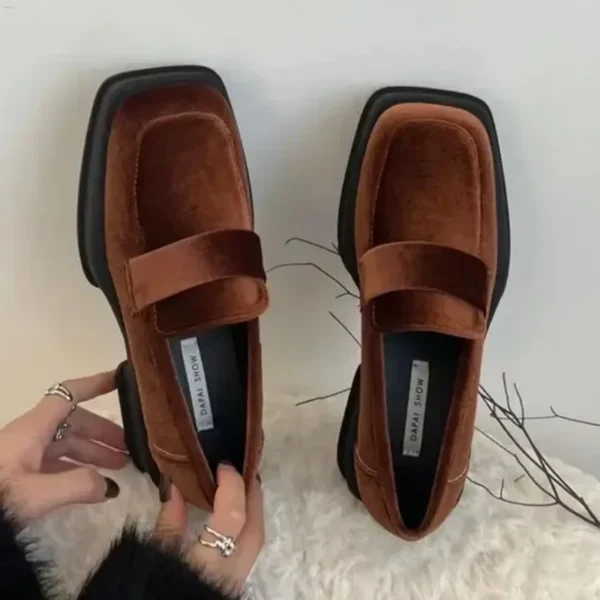 Mocassins en velours à talon pour femme – Image 2