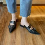Mocassin ballerine bout pointu avec boucles – Image 3