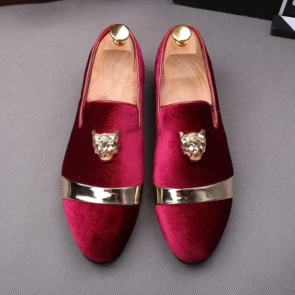 Mocassins de mariage en velours avec écusson tigre – Image 7