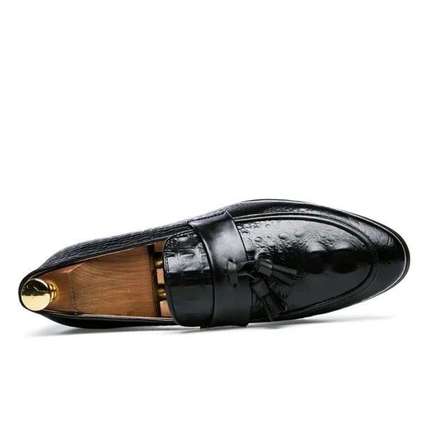 Mocassins à glands effet cuir crocodile