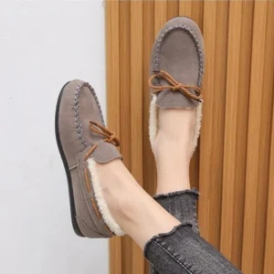 Mocassins en daim fourrés