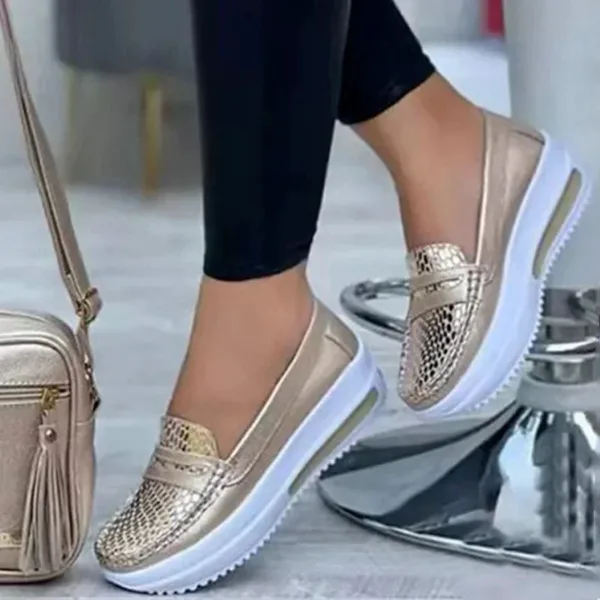 Mocassins compensés type baskets détails brillants – Image 5