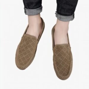 Mocassins en daim avec un design original pour homme