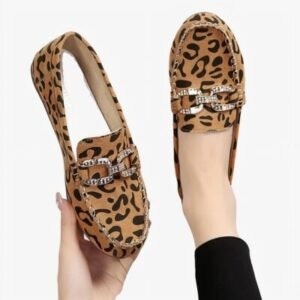 Mocassins souples imprimé léopard avec anneaux en strass